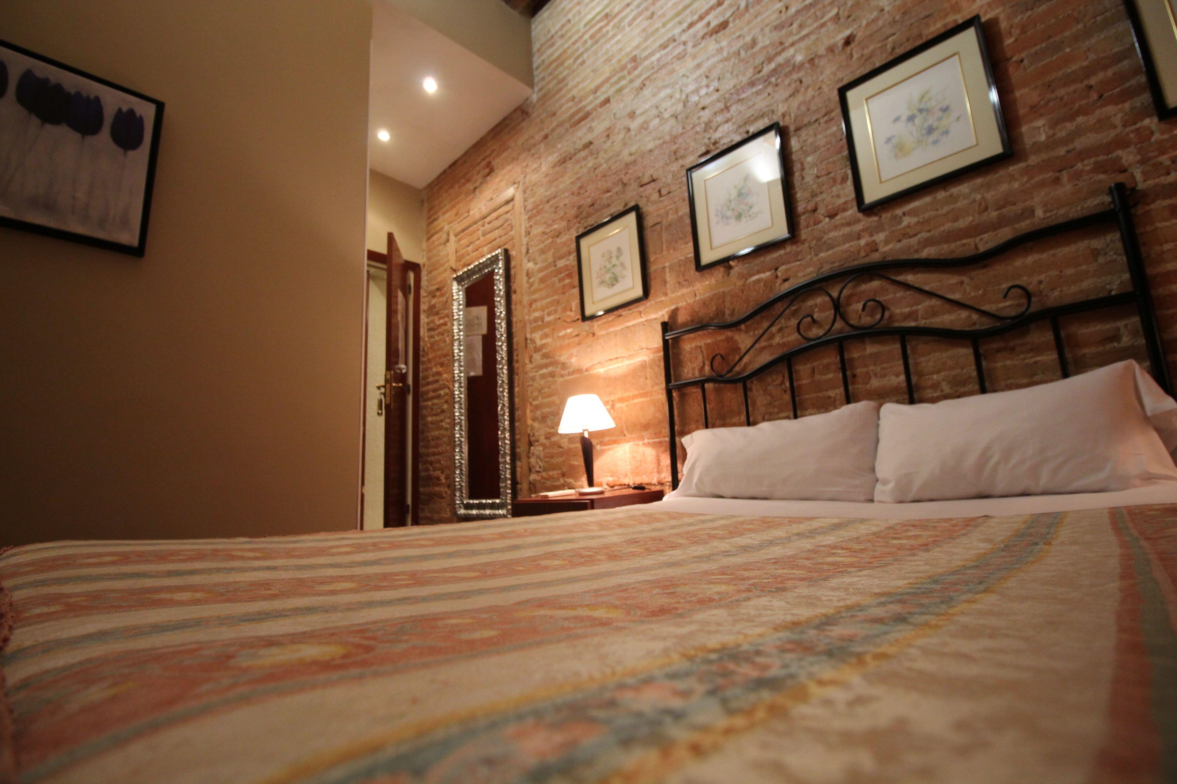 Hostal Orleans — Photos 2